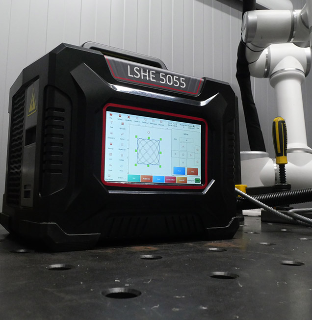 A close up image of the fibre handheld laser engraver touchscreen