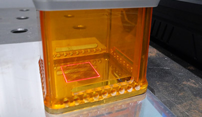 An image of the visible laser tracing in action