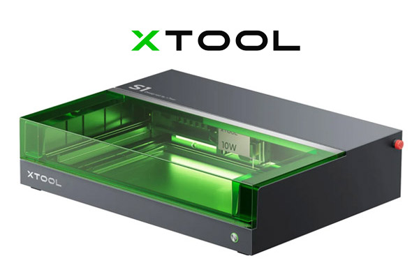 An image of an xTool CO2 laser cutter